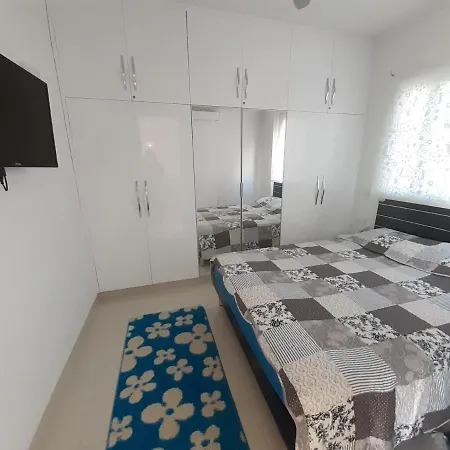 Sea View 公寓 皮拉